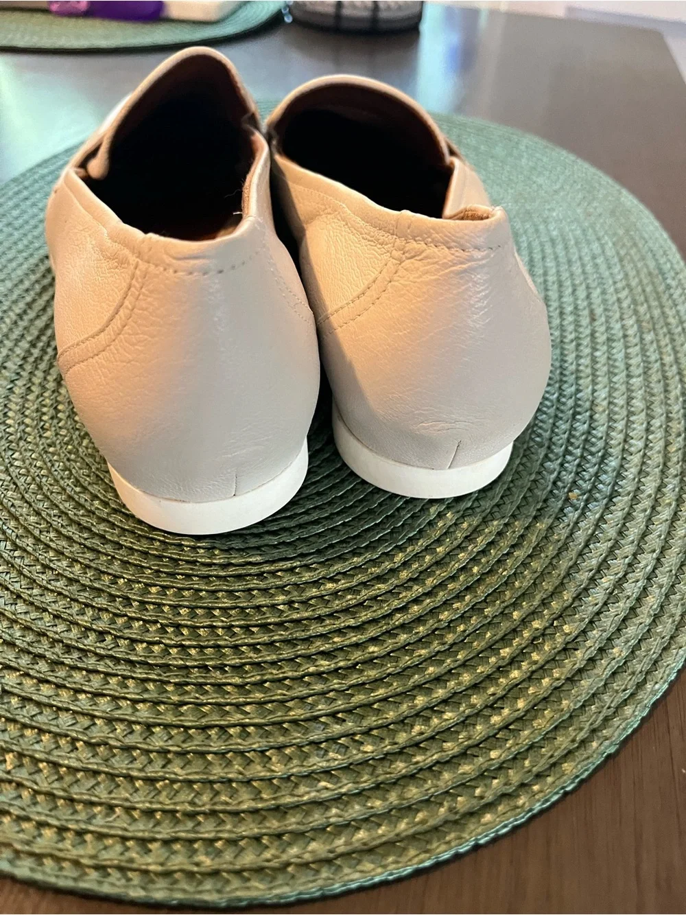 Franco Sarto Eastwood Cream Leather Loafers Sz 7.5 Womens